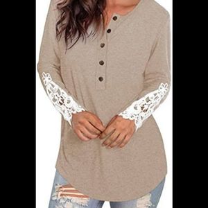 XL Tan Long Sleeve With Lace Accents on Sleeves